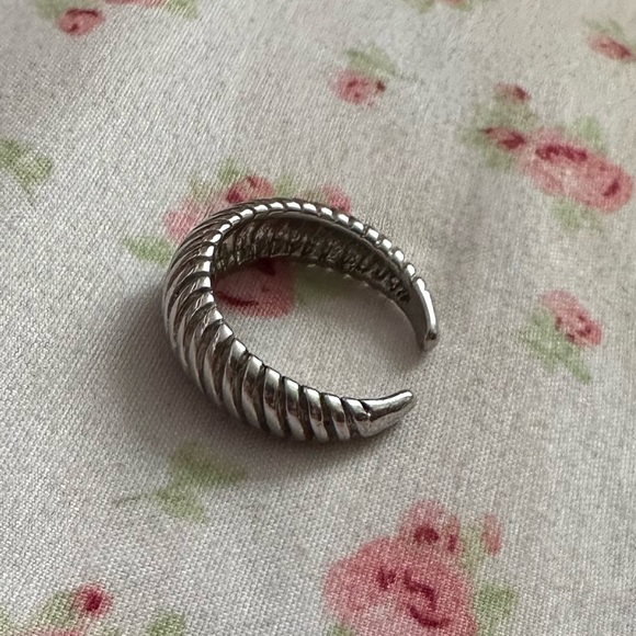Sterling Silver Crescent Ring - Picture 5 of 6